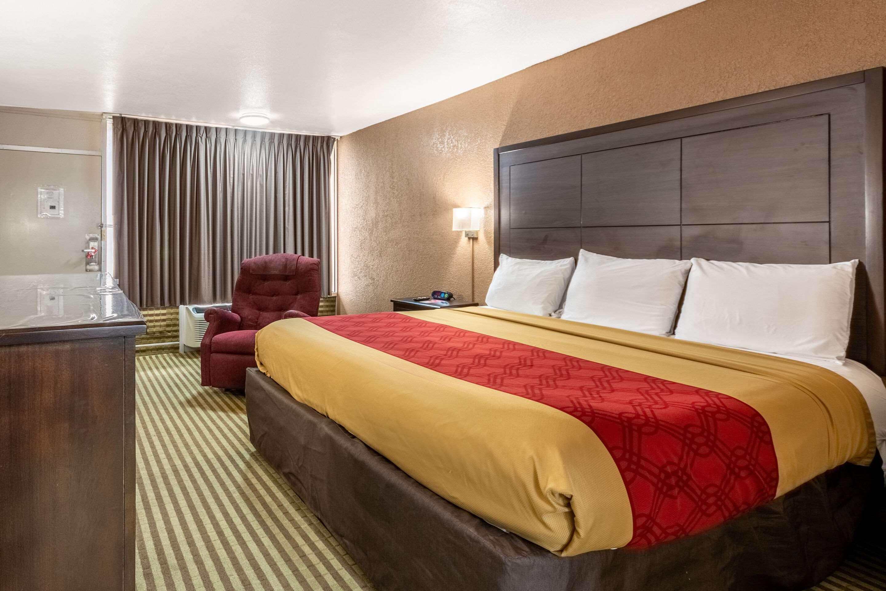 Econo Lodge Winfield Buitenkant foto
