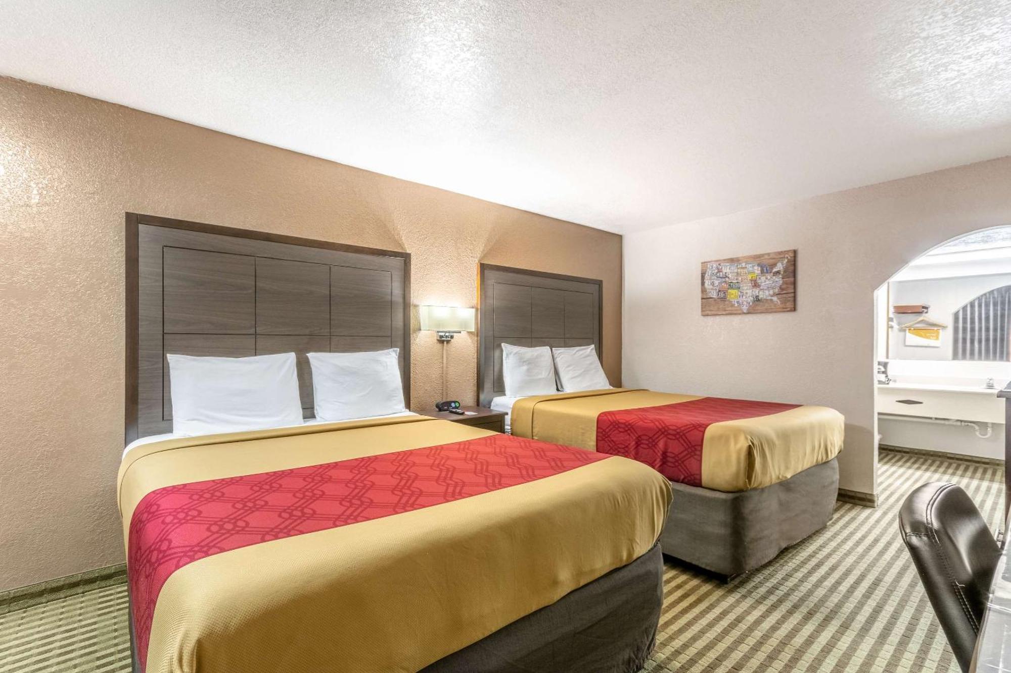 Econo Lodge Winfield Buitenkant foto